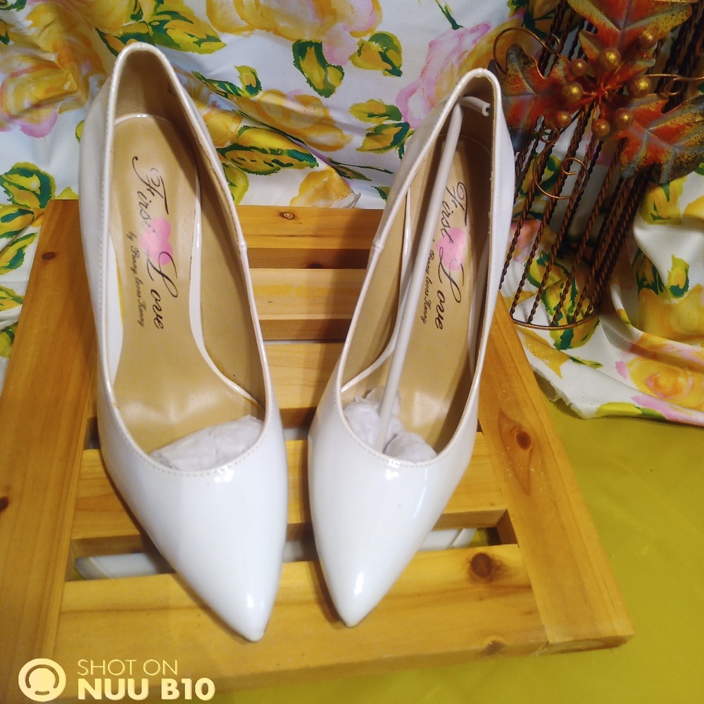 White Heels / NEW